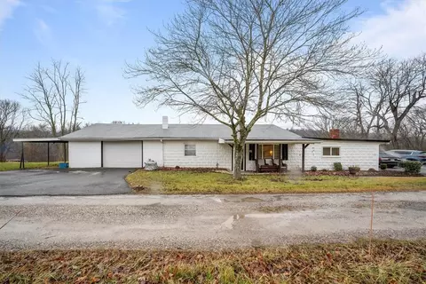 10 Albert Ln, Oakdale, PA 15071