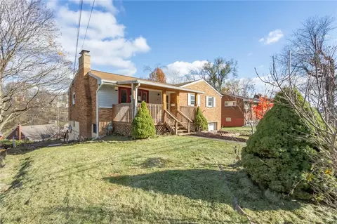 707 Riehl Dr, Pittsburgh, PA 15234