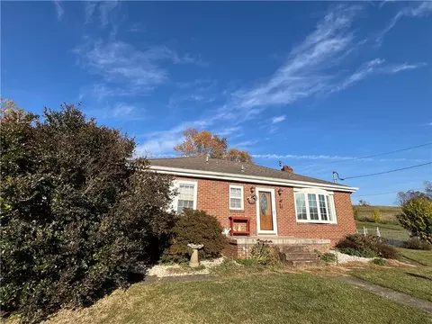 736 Smithfield Masontown Rd, Smithfield, PA 15478