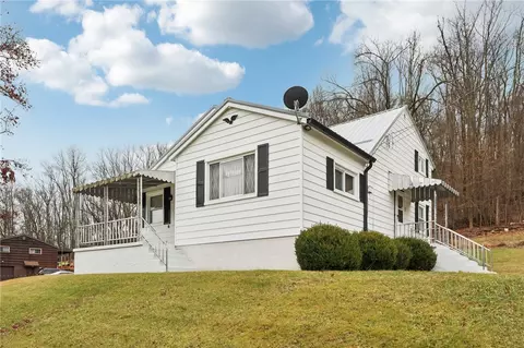 6214 Leechburg Rd, Leechburg, PA 15656