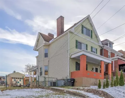 221 Penn Ave, Mount Oliver, PA 15210