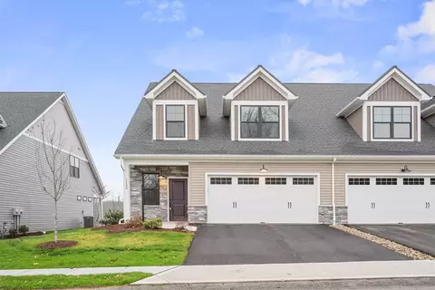 1134 Autumn Woods Dr, Evans City, PA 16033