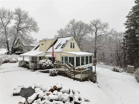 175 N Washington St, Eau Claire, PA 16030