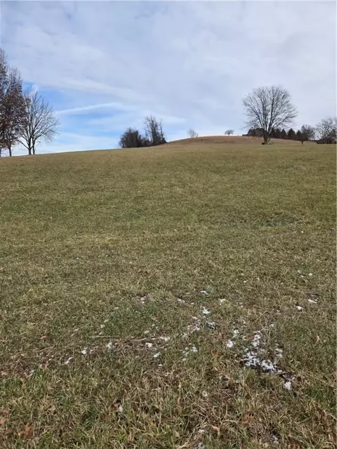 000 Piersol Rd, Rostraver, PA 15012