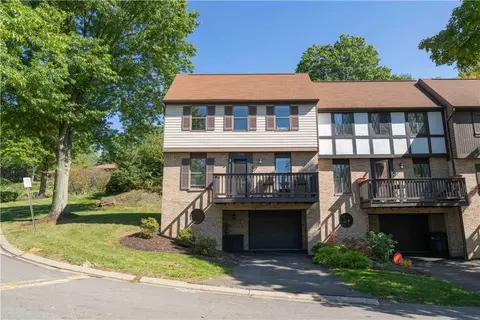 2700 Bingham Dr, Pittsburgh, PA 15241