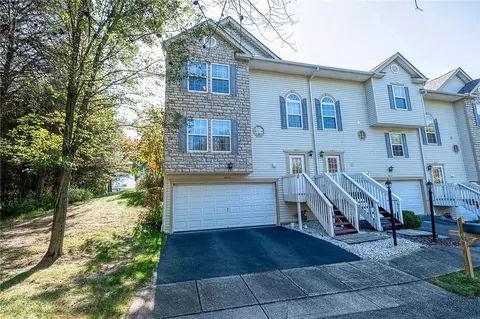 305 Pine Valley Dr, Imperial, PA 15126