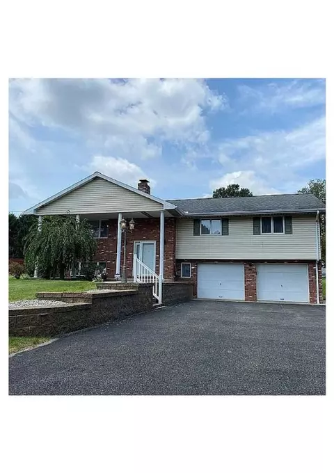 1108 Evans City Rd, Renfrew, PA 16053