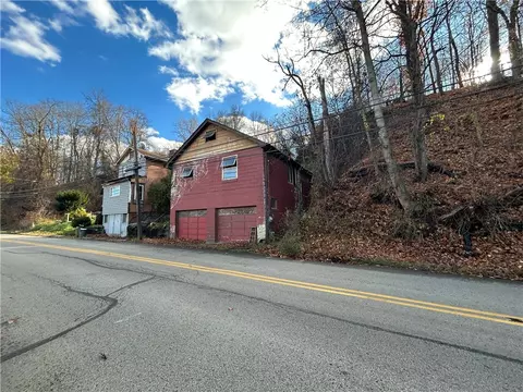 726 E Main St, Monongahela, PA 15063