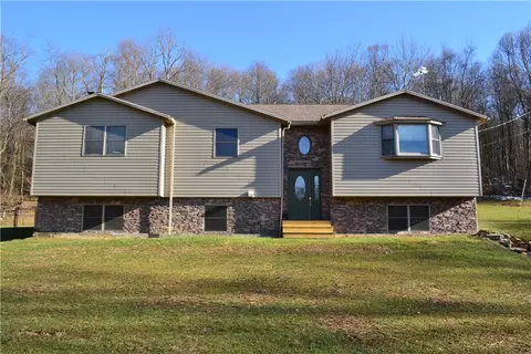 452 White Rd, Normalville, PA 15469