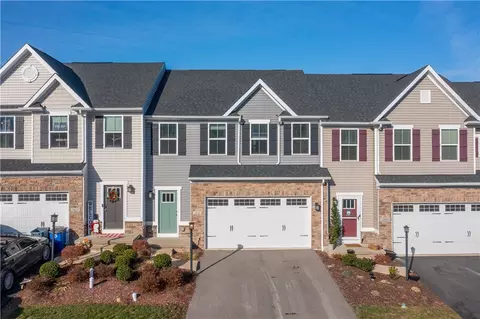 1431 Deer Crk, Canonsburg, PA 15317