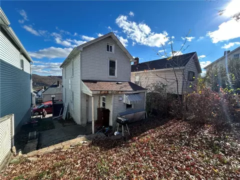 117 Cherry Way, Donora, PA 15033