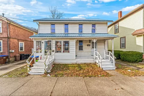 1109-1111 Chestnut St, Franklin, PA 16323