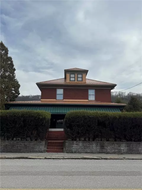 523 Market St, Bolivar, PA 15923