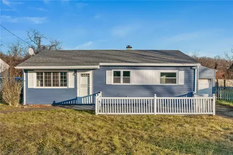 422 E Carter, North Versailles, PA 15137