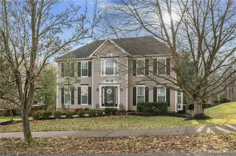 345 Indian Ridge Dr, Coraopolis, PA 15108