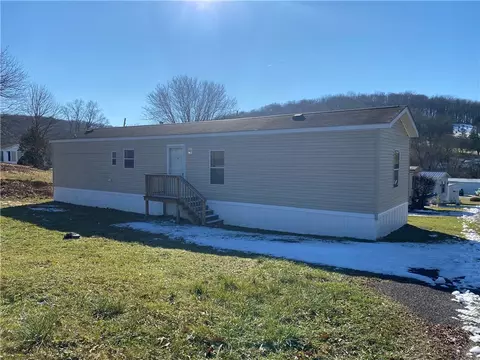 1 Landmark Aly, Chicora, PA 16025