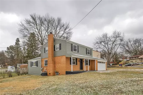 514 Vale Dr, Pittsburgh, PA 15239