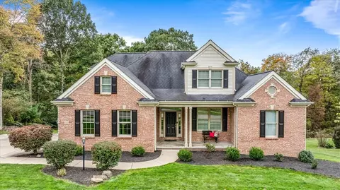 1859 Madison Dr, Coraopolis, PA 15108