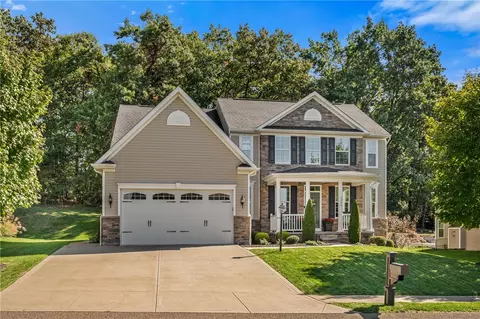 2044 Eagle Ridge Dr, Valencia, PA 16059