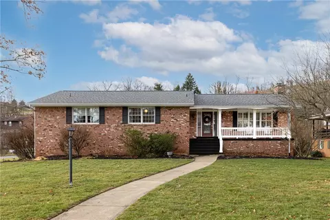 111 Adlin Ave, Houston, PA 15342