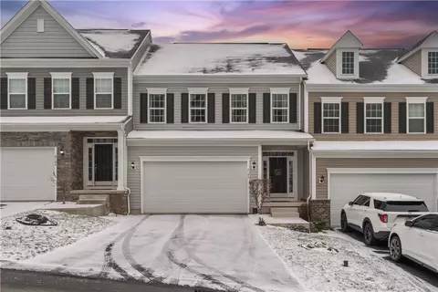 2182 Shawnee Dr, Washington, PA 15301