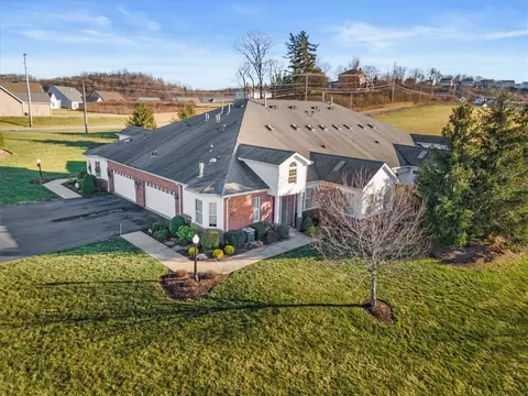 2701 Ambassador, Valencia, PA 16059