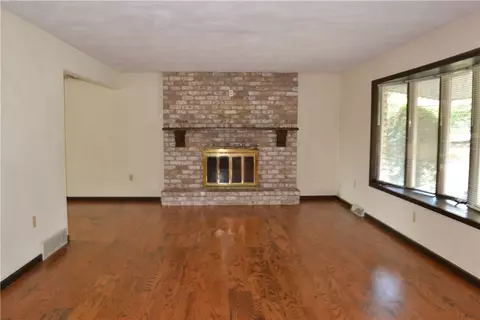 2183 Locust St, Export, PA 15632 photo 2