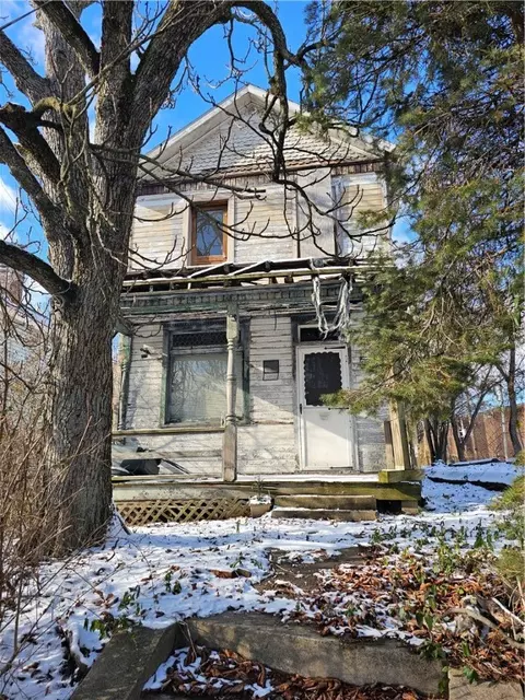 23 S Sprague Ave, Pittsburgh, PA 15202