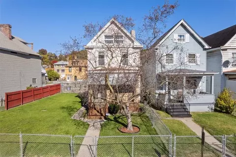 322 Grove St, Mckees Rocks, PA 15136