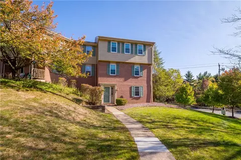 5212 Lantern Hill Dr, Pittsburgh, PA 15236