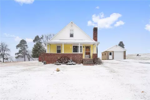 703 Freeport Rd, Freeport, PA 16229