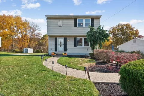 1440 Oblock Rd, Pittsburgh, PA 15239