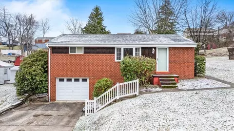 12 Suffolk Dr, Coraopolis, PA 15108