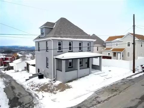 434 Ogden St, Connellsville, PA 15425