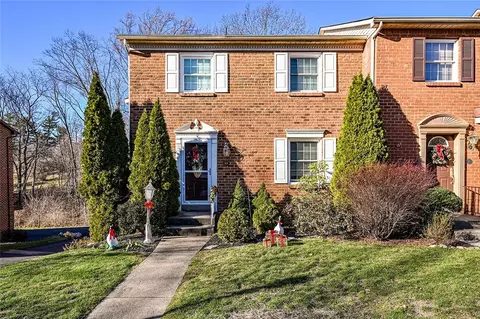33 Unity Sq, Greensburg, PA 15601