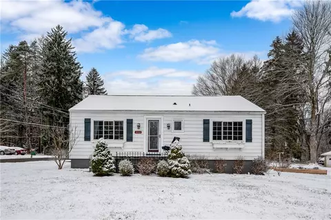 332 S Eberhart Rd, Butler, PA 16001