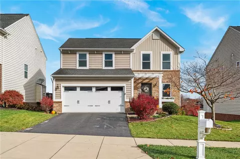 153 Cimarron Dr, Moon Township, PA 15108