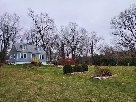 526 Mcevoy Rd, Cabot, PA 16023