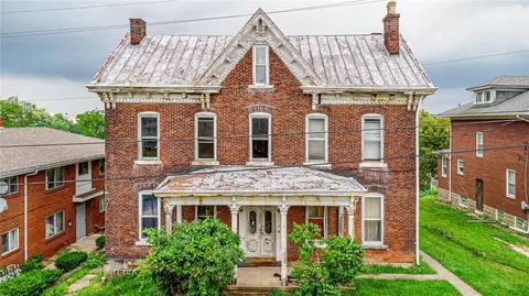 37 Division St, Greensburg, PA 15601