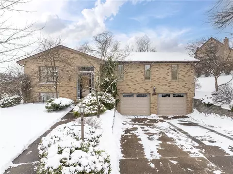1619 Citation Dr, South Park, PA 15129