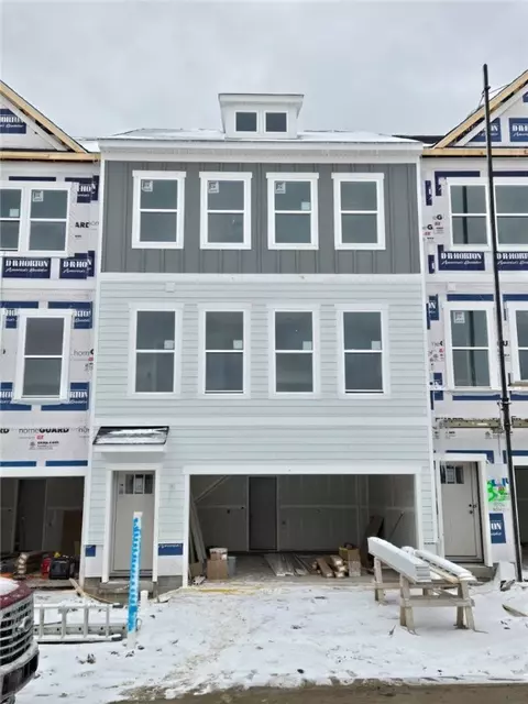 9734 Hopkins St #21, Wexford, PA 15090