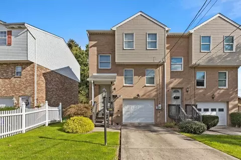 108 Yale Dr, Lower Burrell, PA 15068