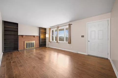 Living - 64 Old Monongahela Pike, Eighty Four, PA 15330 photo 3 of 6