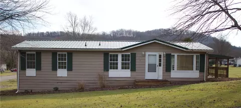 756 Mallard Dr, Apollo, PA 15613
