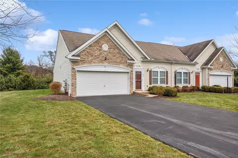 604 Whispering Pines Dr, Gibsonia, PA 15044