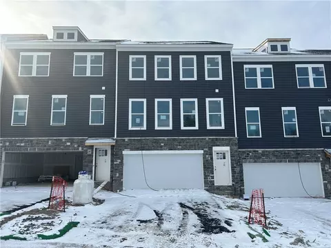 186 Sweetwater Dr, Moon Twp, PA 15108