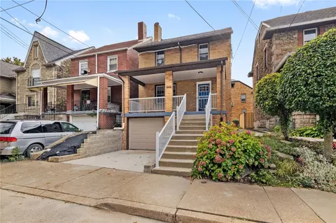 5704 Rippey St, Pittsburgh, PA 15206