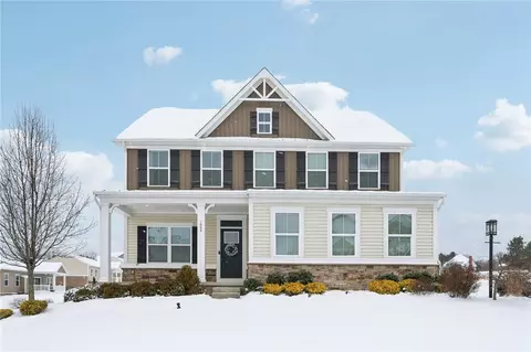 1004 Black Sands Dr, Jeannette, PA 15644