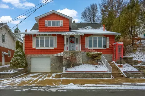 305 E 7th Ave, Tarentum, PA 15084