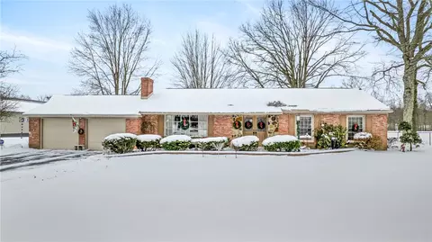 5085 Tamarack Dr, Sharpsville, PA 16150